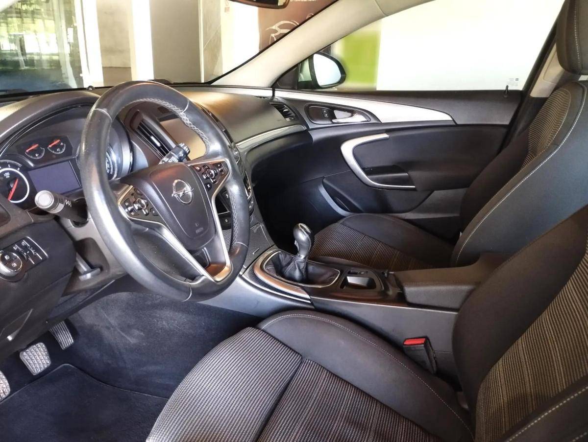 opel-insignia-sports-tourer-2015-diesel-1995cc