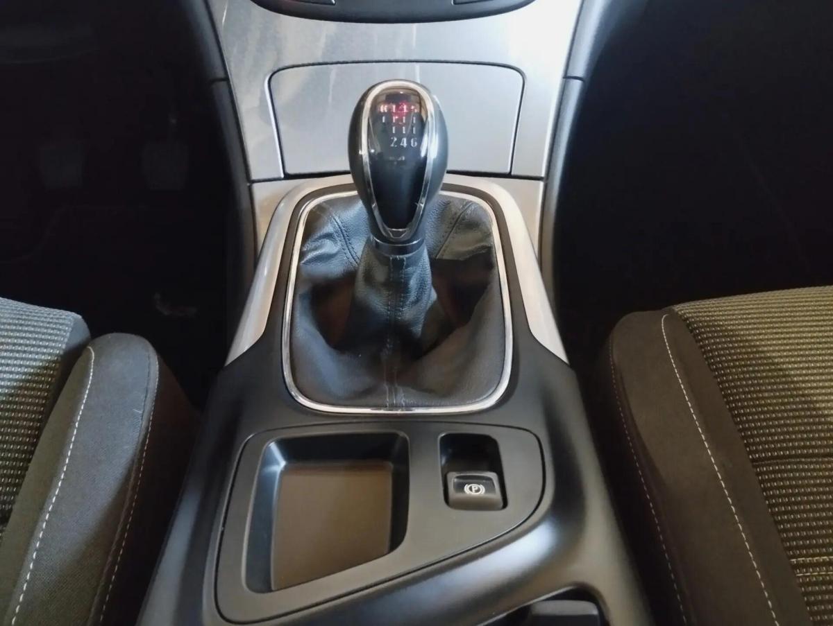 opel-insignia-sports-tourer-2015-diesel-1995cc