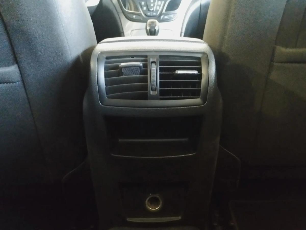 opel-insignia-sports-tourer-2015-diesel-1995cc
