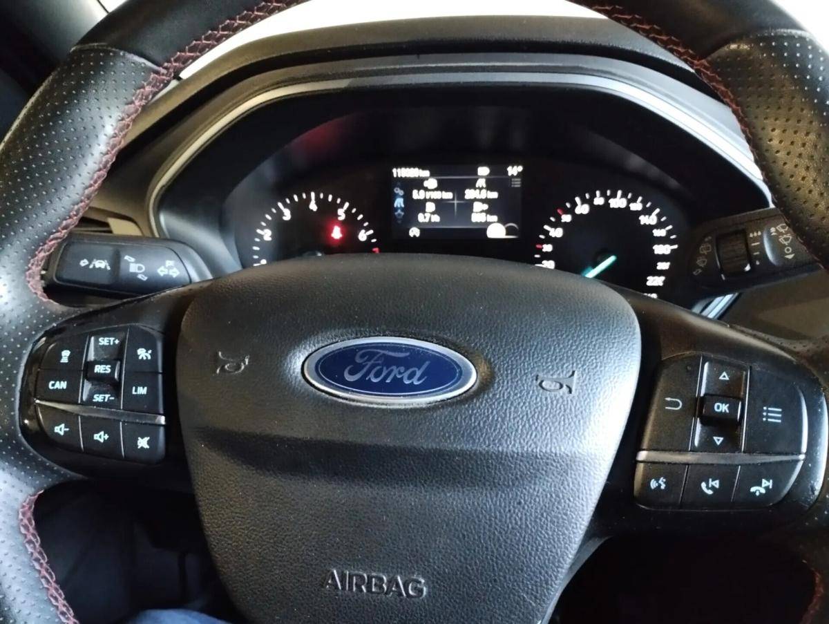 ford-focus-2022-hibrido-a-gasolina-999cc