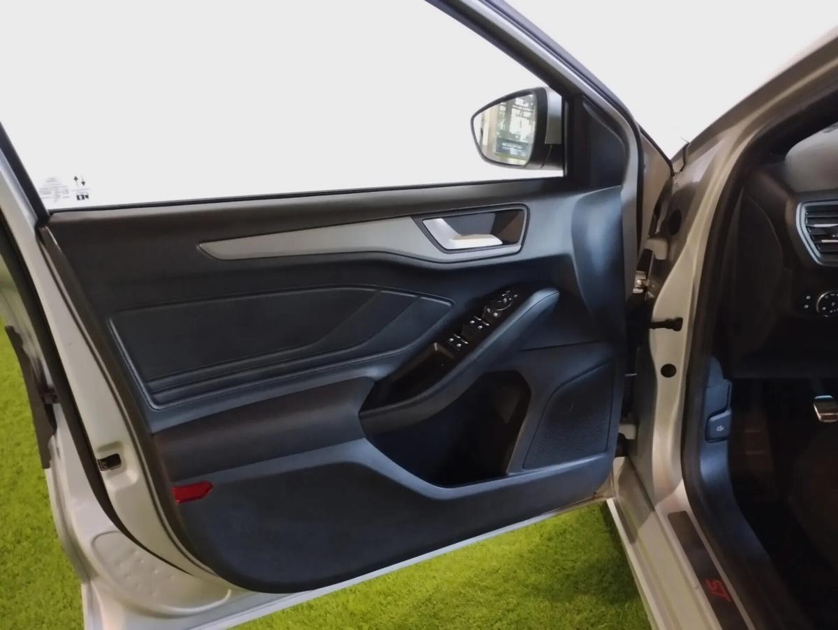 ford-focus-2022-hibrido-a-gasolina-999cc