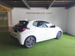 toyota-yaris-2022-hibrido-a-gasolina-1490cc