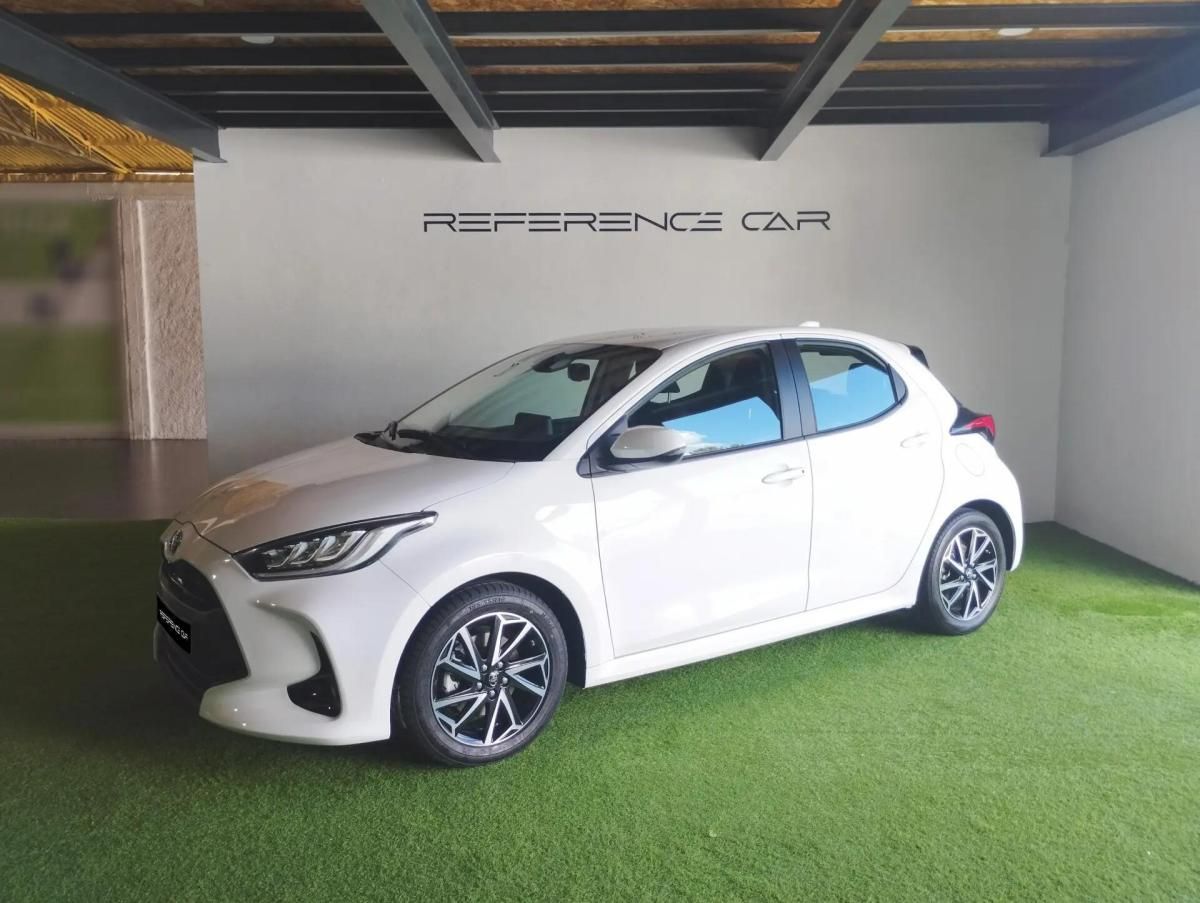 toyota-yaris-2022-hibrido-a-gasolina-1490cc
