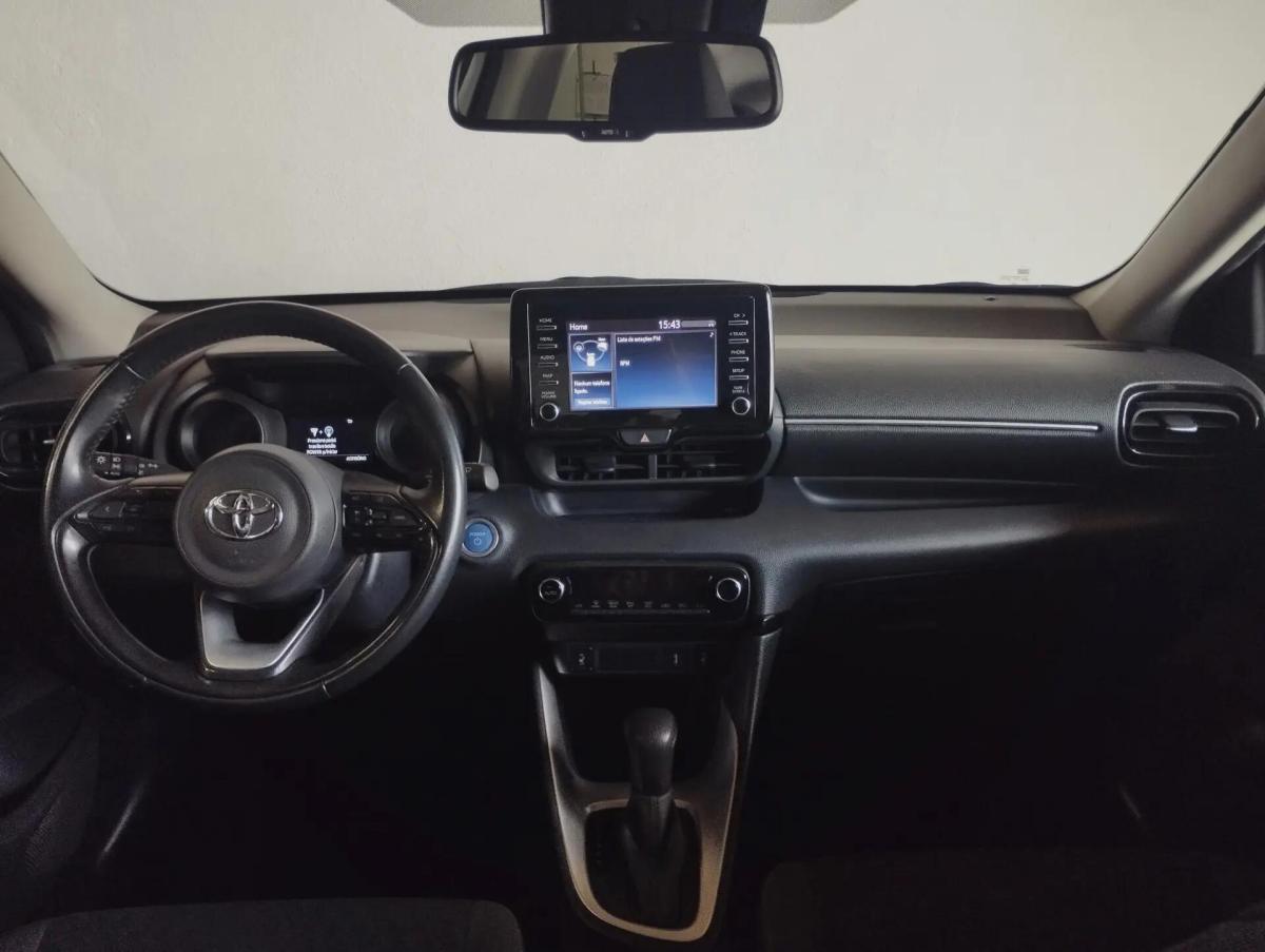 toyota-yaris-2022-hibrido-a-gasolina-1490cc
