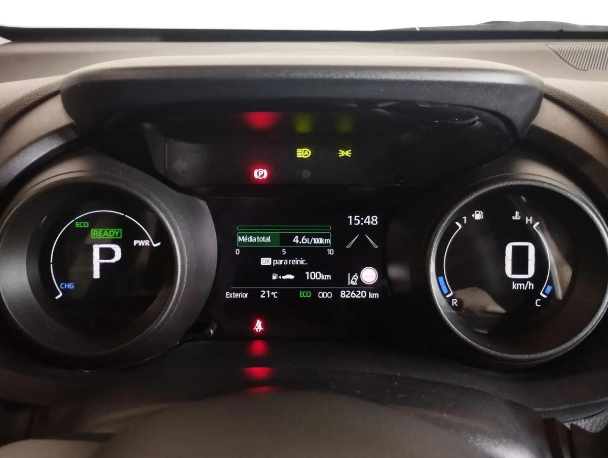 toyota-yaris-2022-hibrido-a-gasolina-1490cc