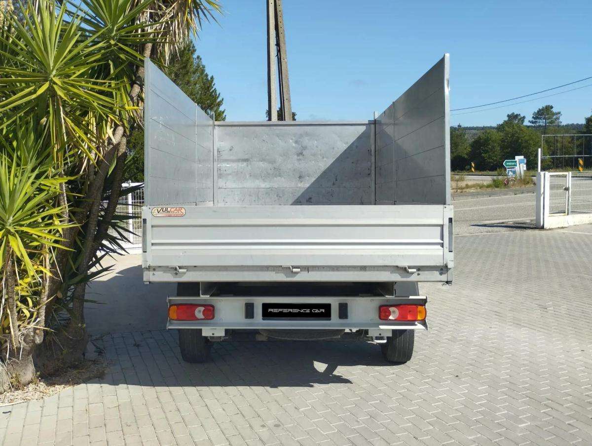 peugeot-boxer-2024-diesel-2179cc