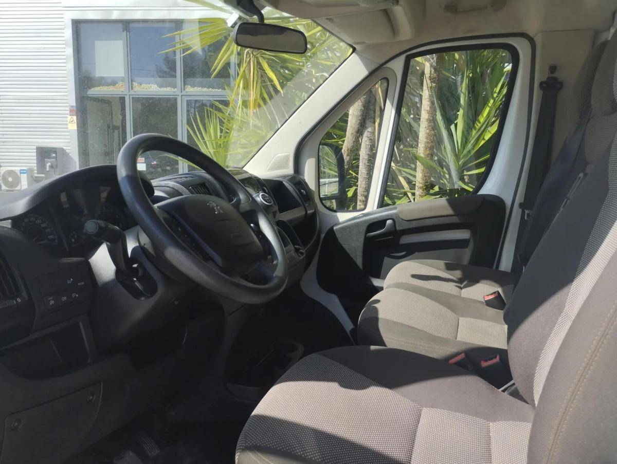 peugeot-boxer-2024-diesel-2179cc
