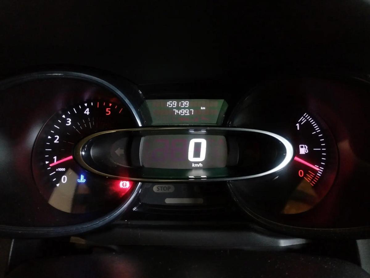 renault-clio-sport-tourer-2017-diesel-1461cc