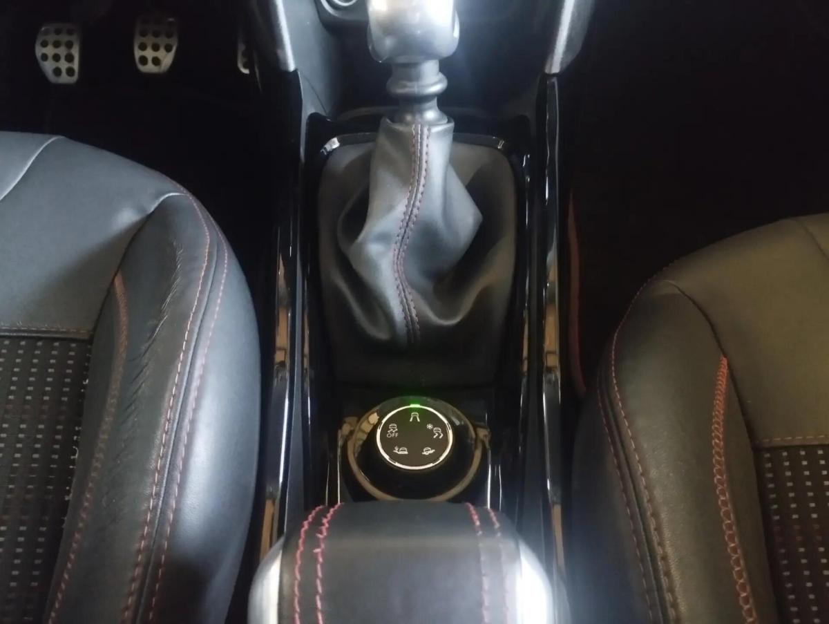 peugeot-2008-2016-gasolina-1199cc