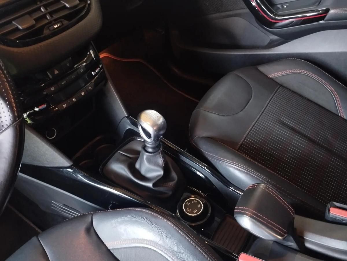 peugeot-2008-2016-gasolina-1199cc