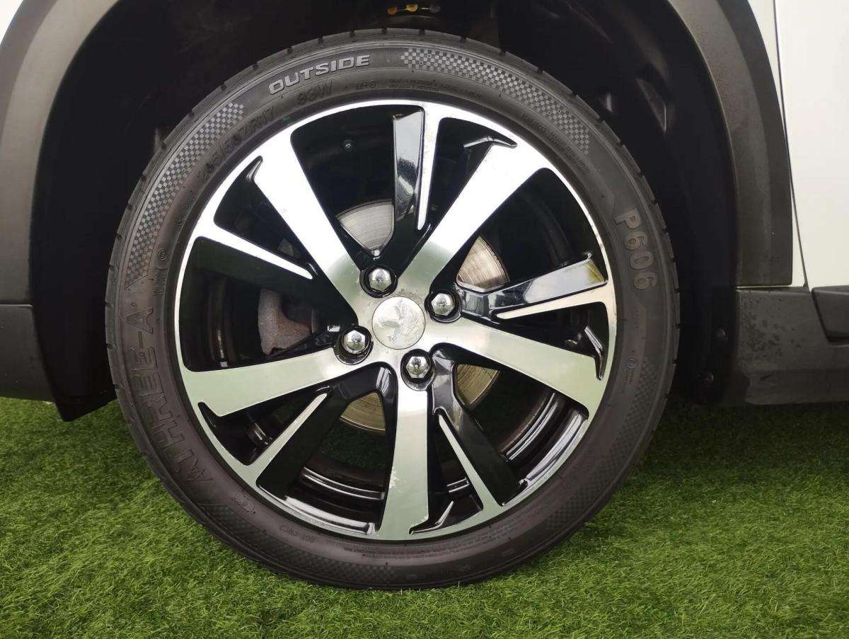 peugeot-2008-2016-gasolina-1199cc