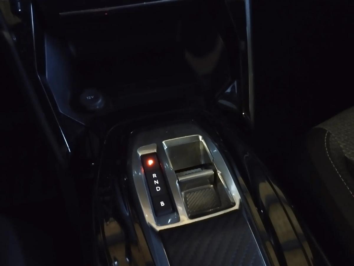peugeot-e-2008-2024-eletrico-0cc
