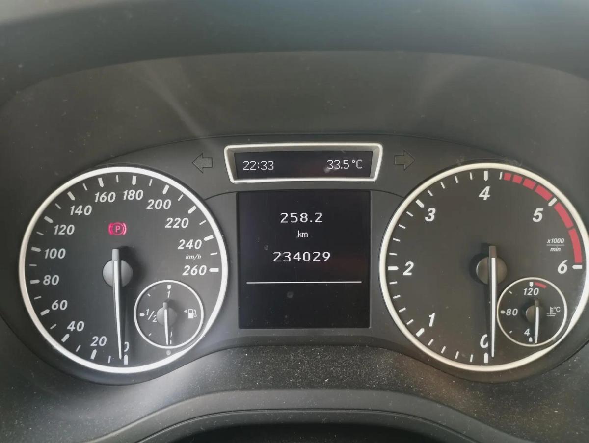 mercedes-benz-classe-b-b-180-cdi-2011-diesel-1796cc