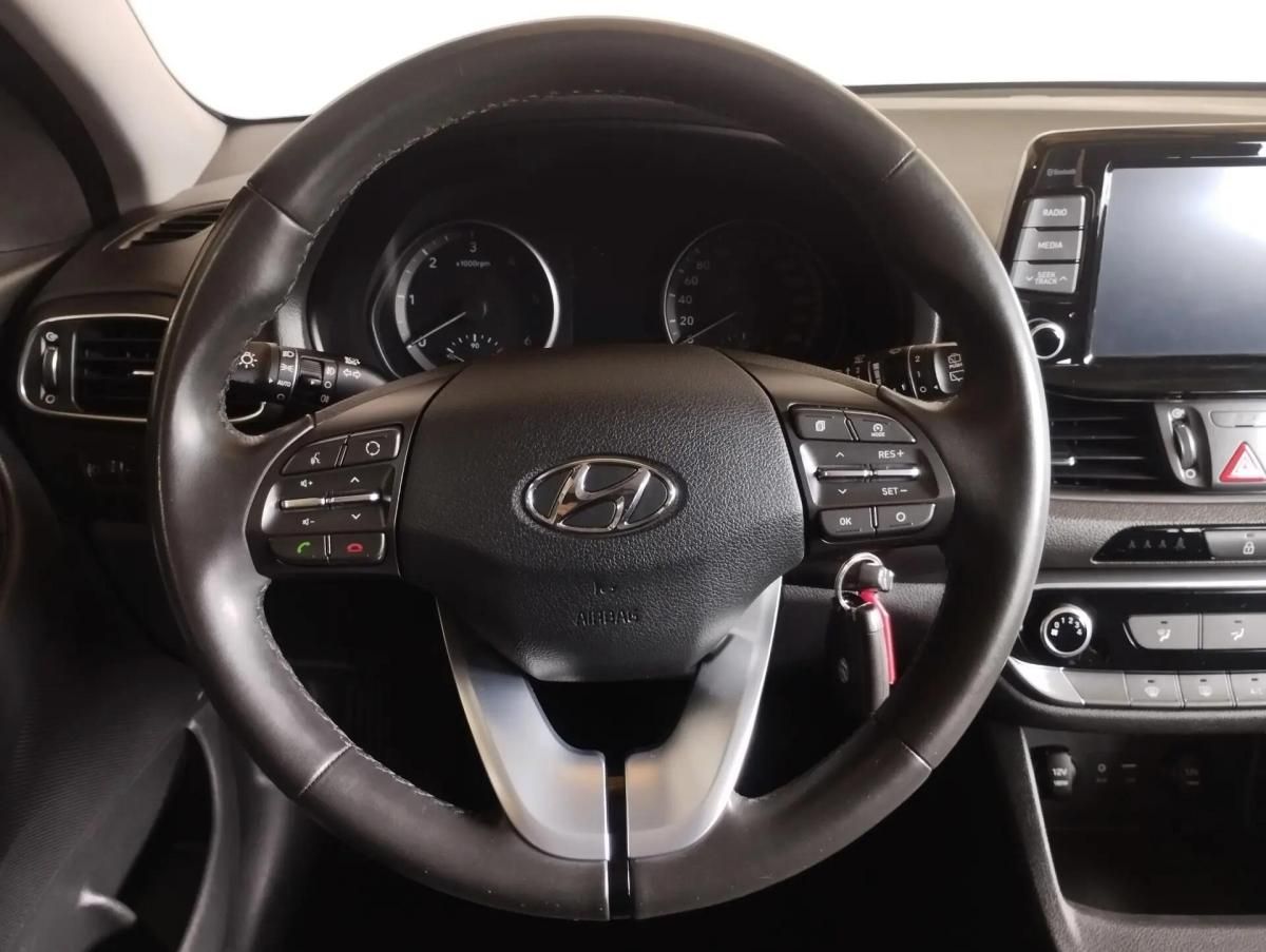 hyundai-i30-sw-2017-diesel-1582cc