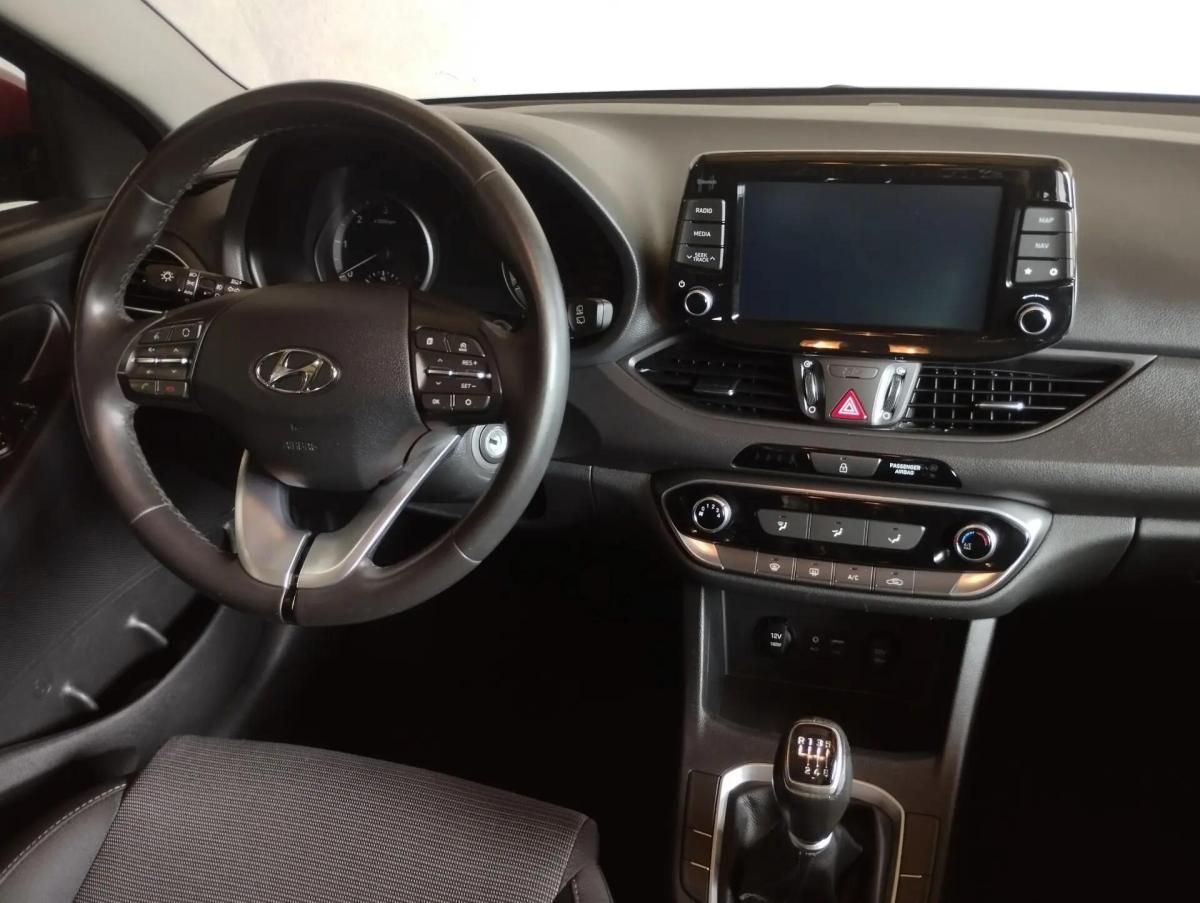 hyundai-i30-sw-2017-diesel-1582cc