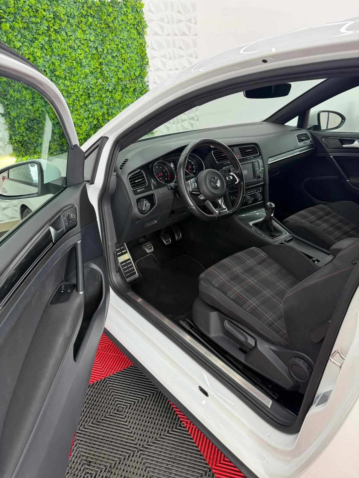volkswagen-golf-2016-gasolina-1984cc