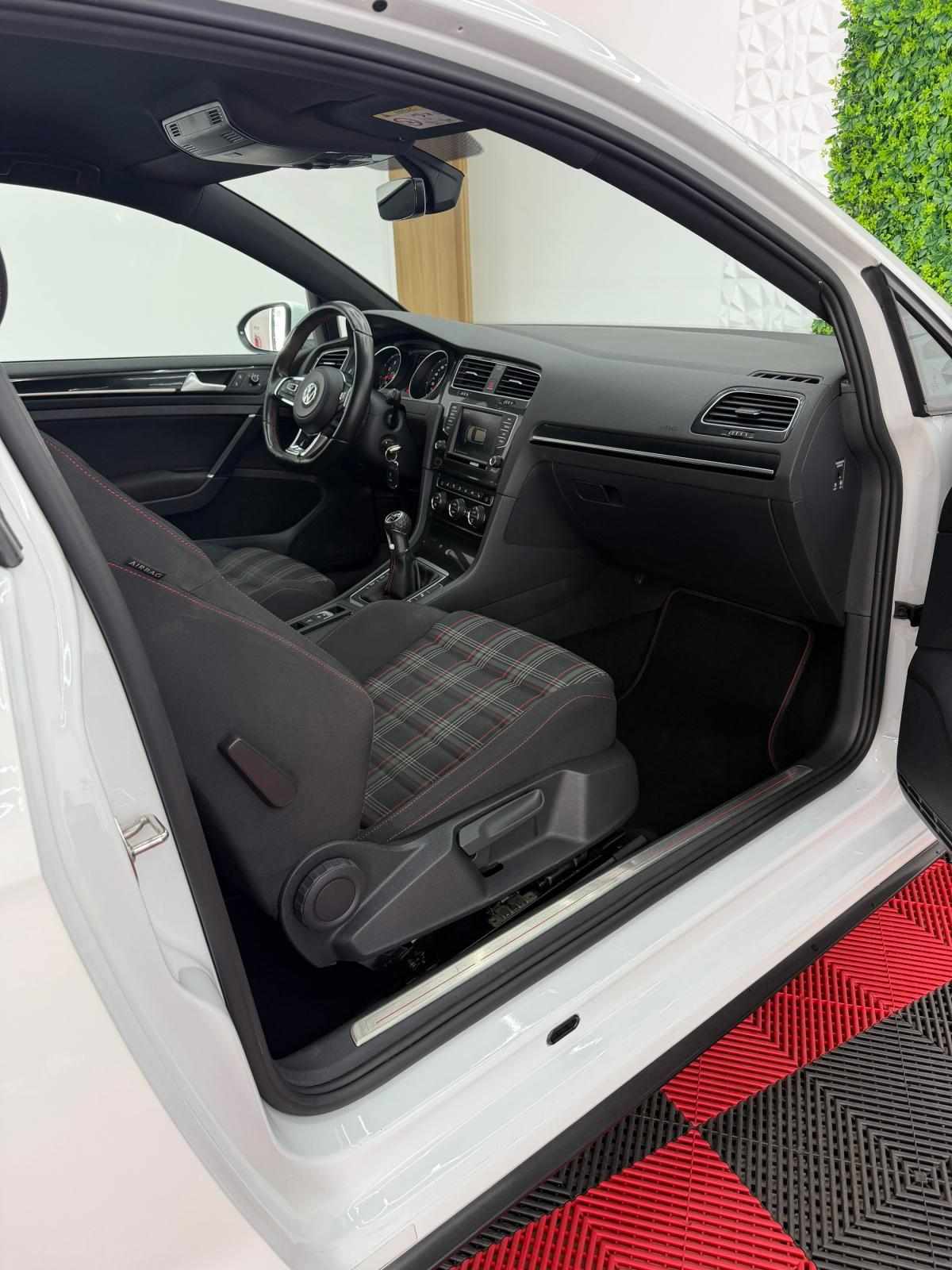 volkswagen-golf-2016-gasolina-1984cc