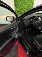 volvo-v40-2016-diesel-1969cc