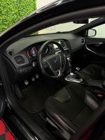 volvo-v40-2016-diesel-1969cc