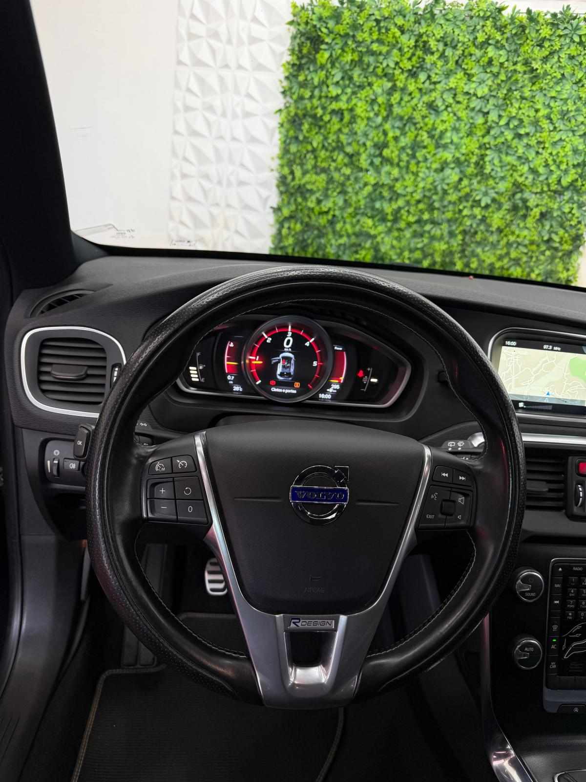 volvo-v40-2016-diesel-1969cc