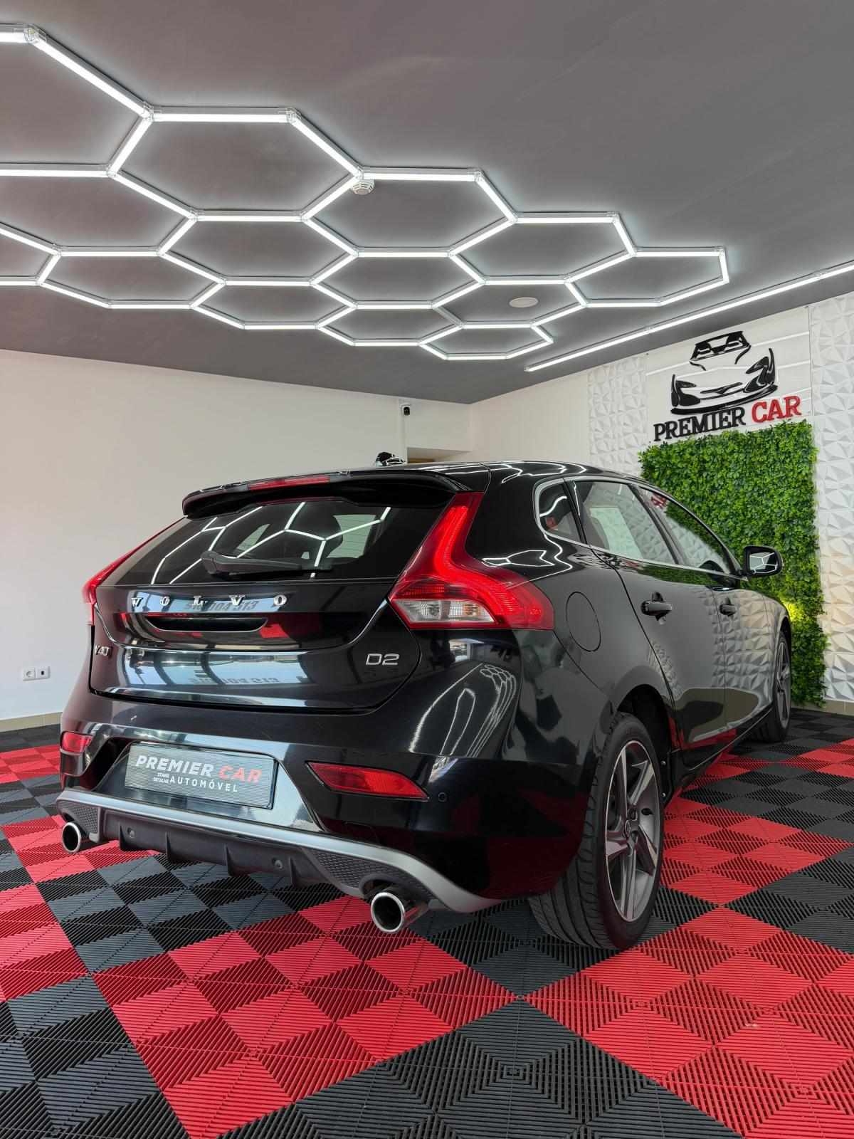 volvo-v40-2016-diesel-1969cc