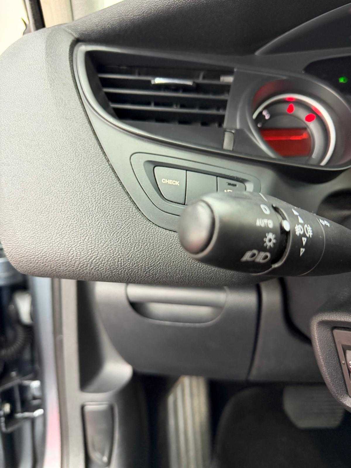 citroen-c5-tourer-2011-diesel-1560cc