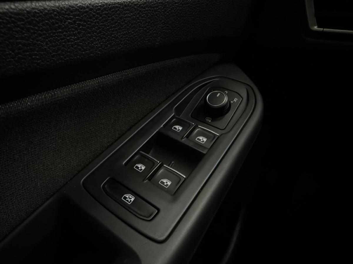 volkswagen-golf-1-0-tsi-bluemotion-2023-gasolina-999cc