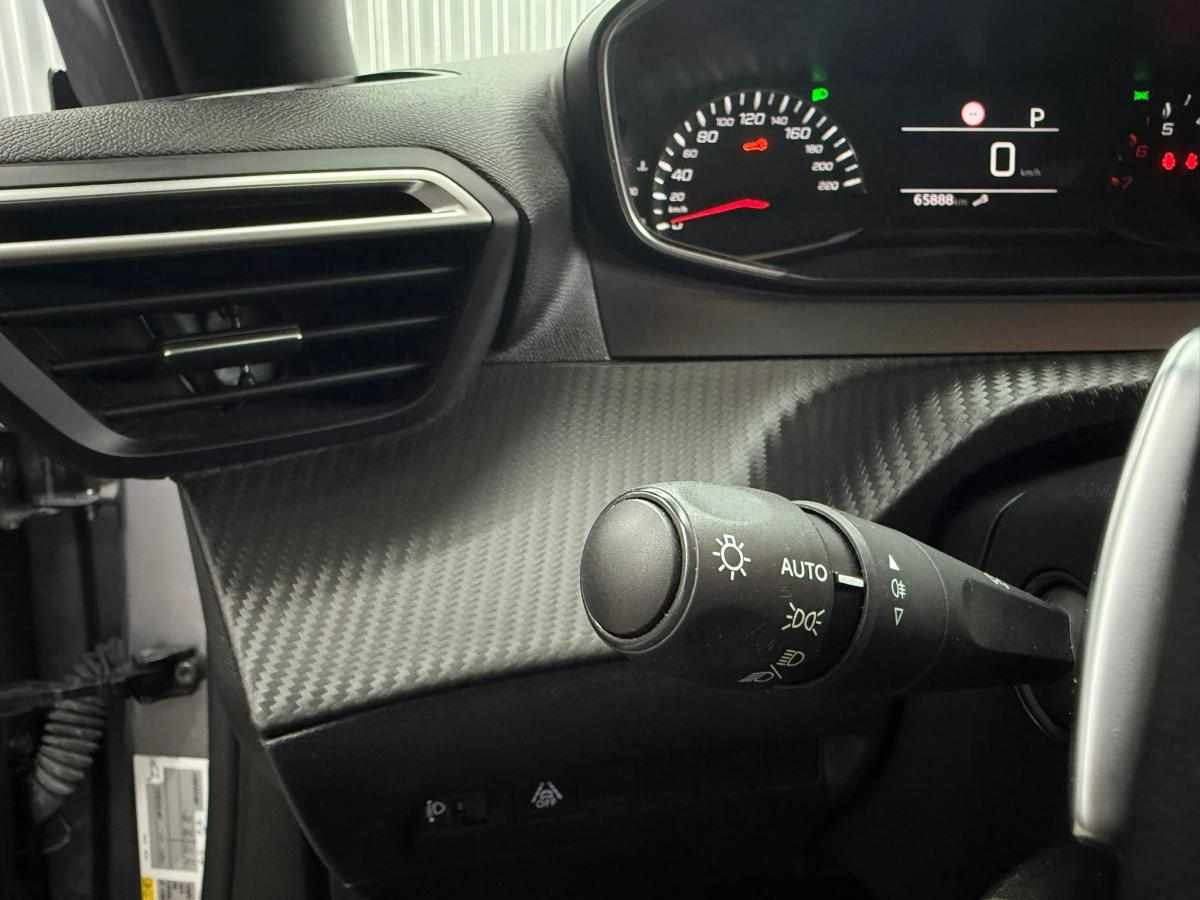 peugeot-2008-1-5-bluehdi-2023-diesel-1499cc