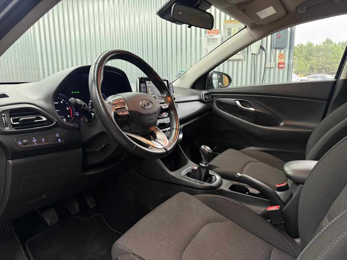 hyundai-i30-1-6-crdi-2021-diesel-1598cc