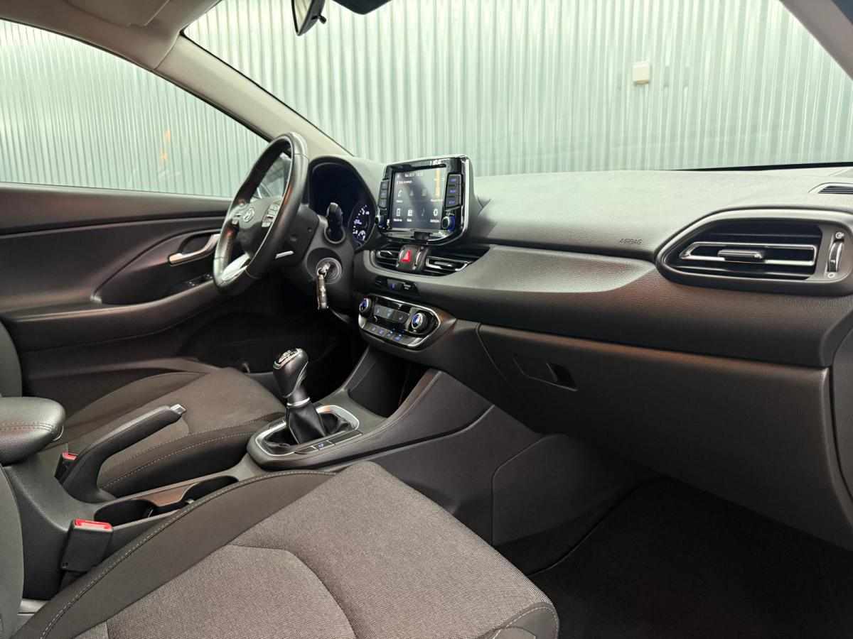 hyundai-i30-1-6-crdi-2021-diesel-1598cc