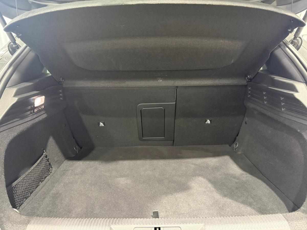 peugeot-308-hybrid-180-2024-gasolina-1598cc