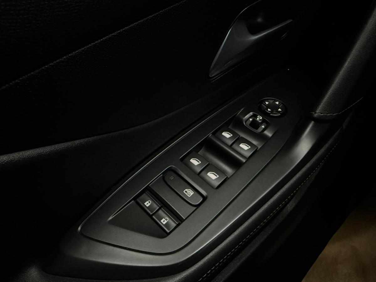 peugeot-308-hybrid-180-2024-gasolina-1598cc