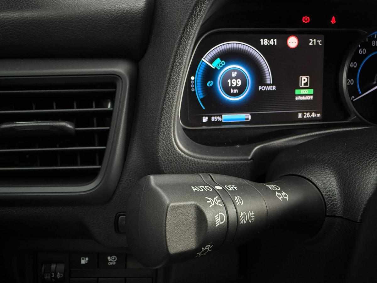 nissan-leaf-40-kwh-2025-eletrico