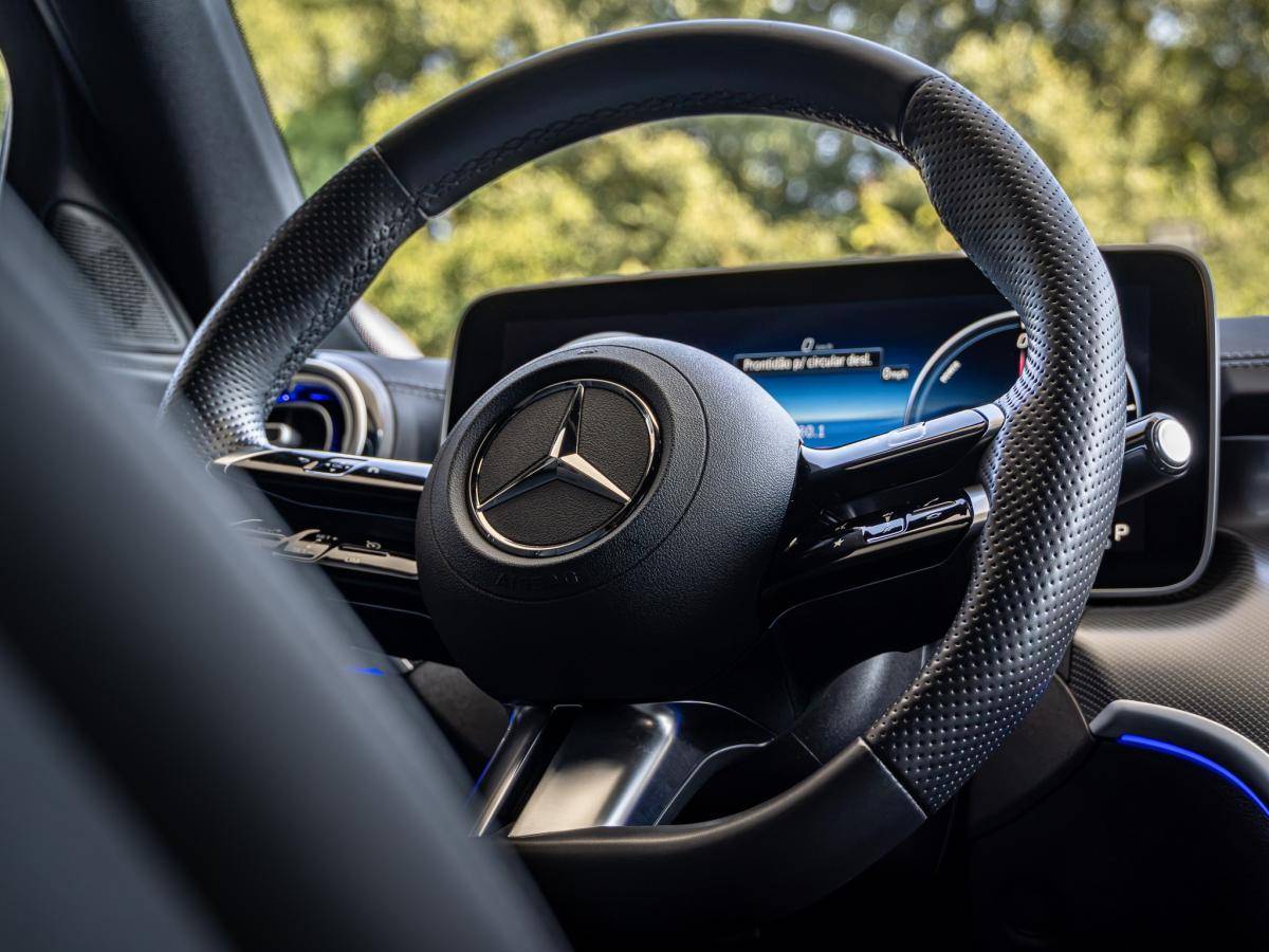 mercedes-benz-classe-c-2023-hibrido-a-gasolina-1999cc