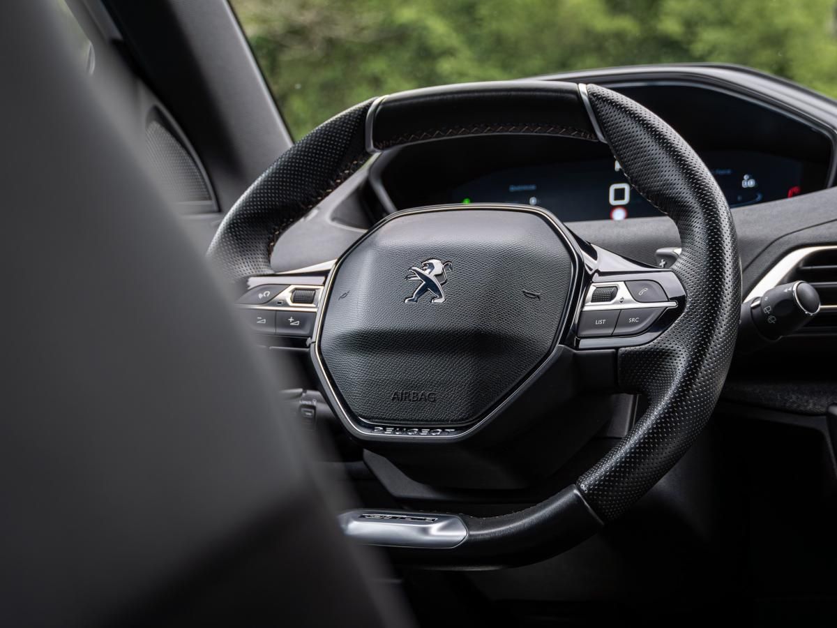 peugeot-3008-2019-diesel-1499cc