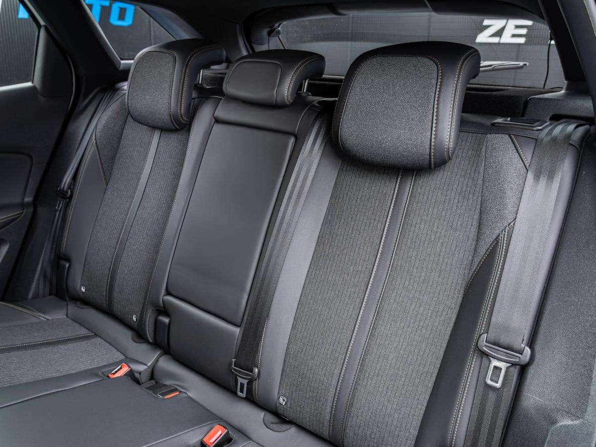 peugeot-3008-2019-diesel-1499cc