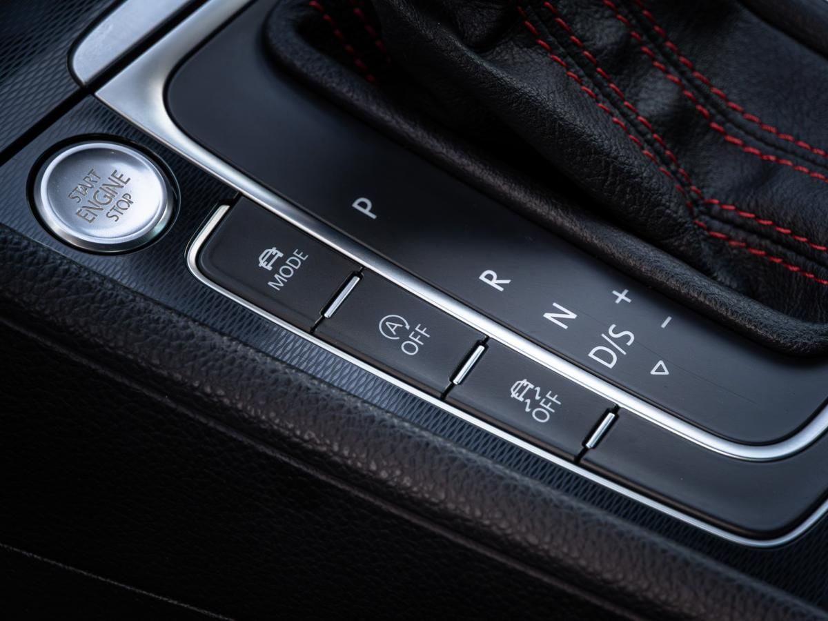 volkswagen-golf-2015-gasolina-1984cc