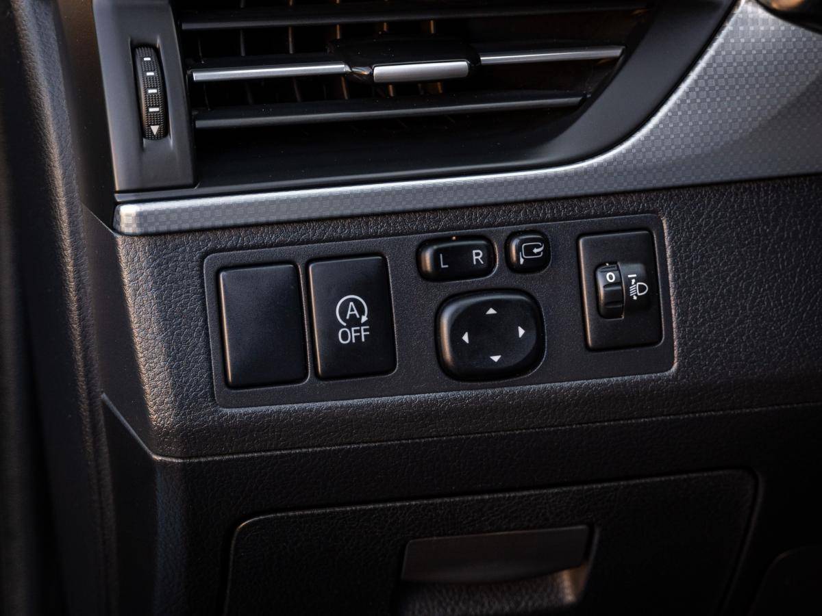 toyota-avensis-2015-diesel-1995cc