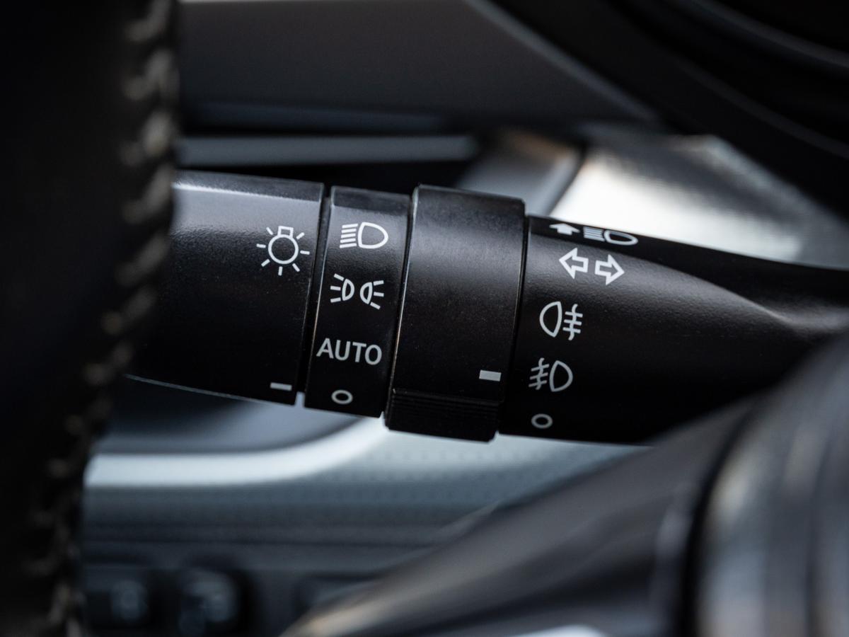 toyota-avensis-2015-diesel-1995cc