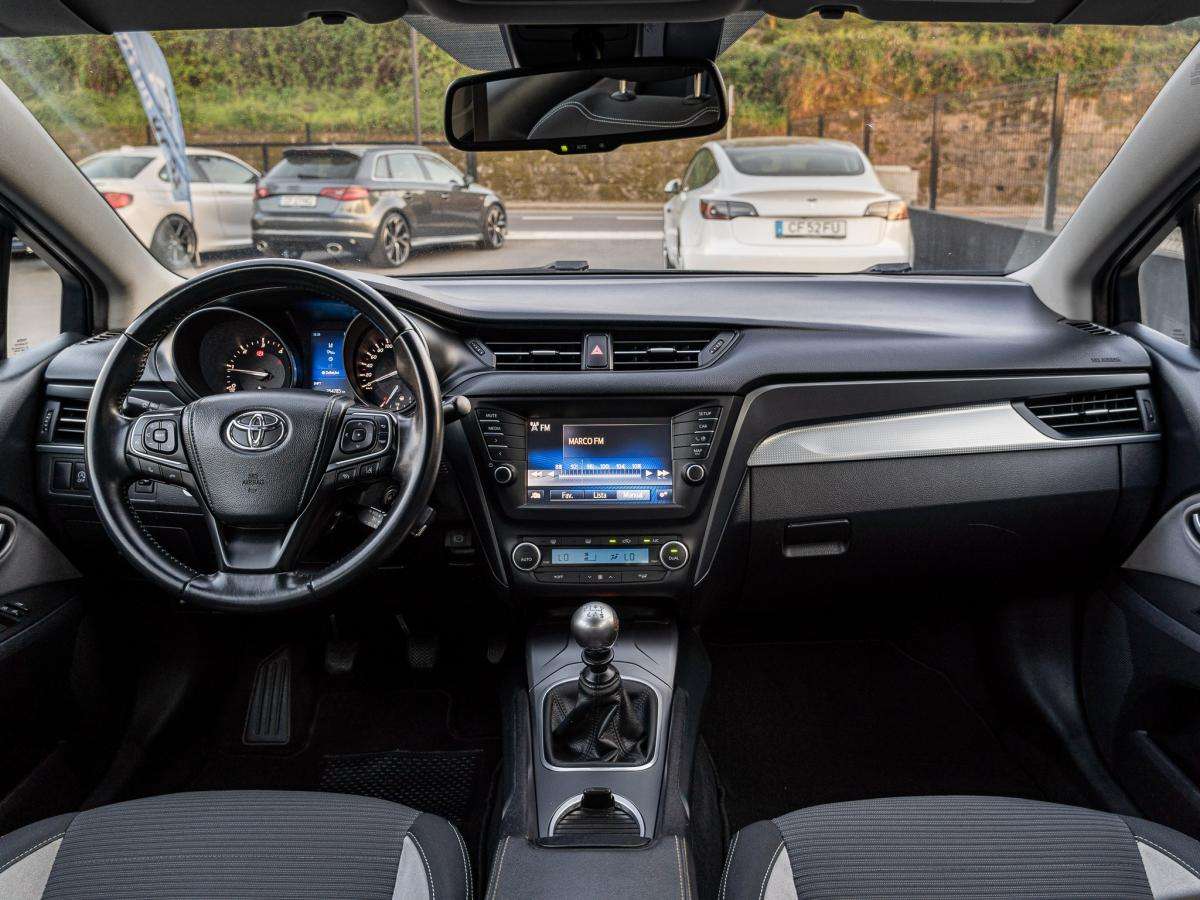 toyota-avensis-2015-diesel-1995cc