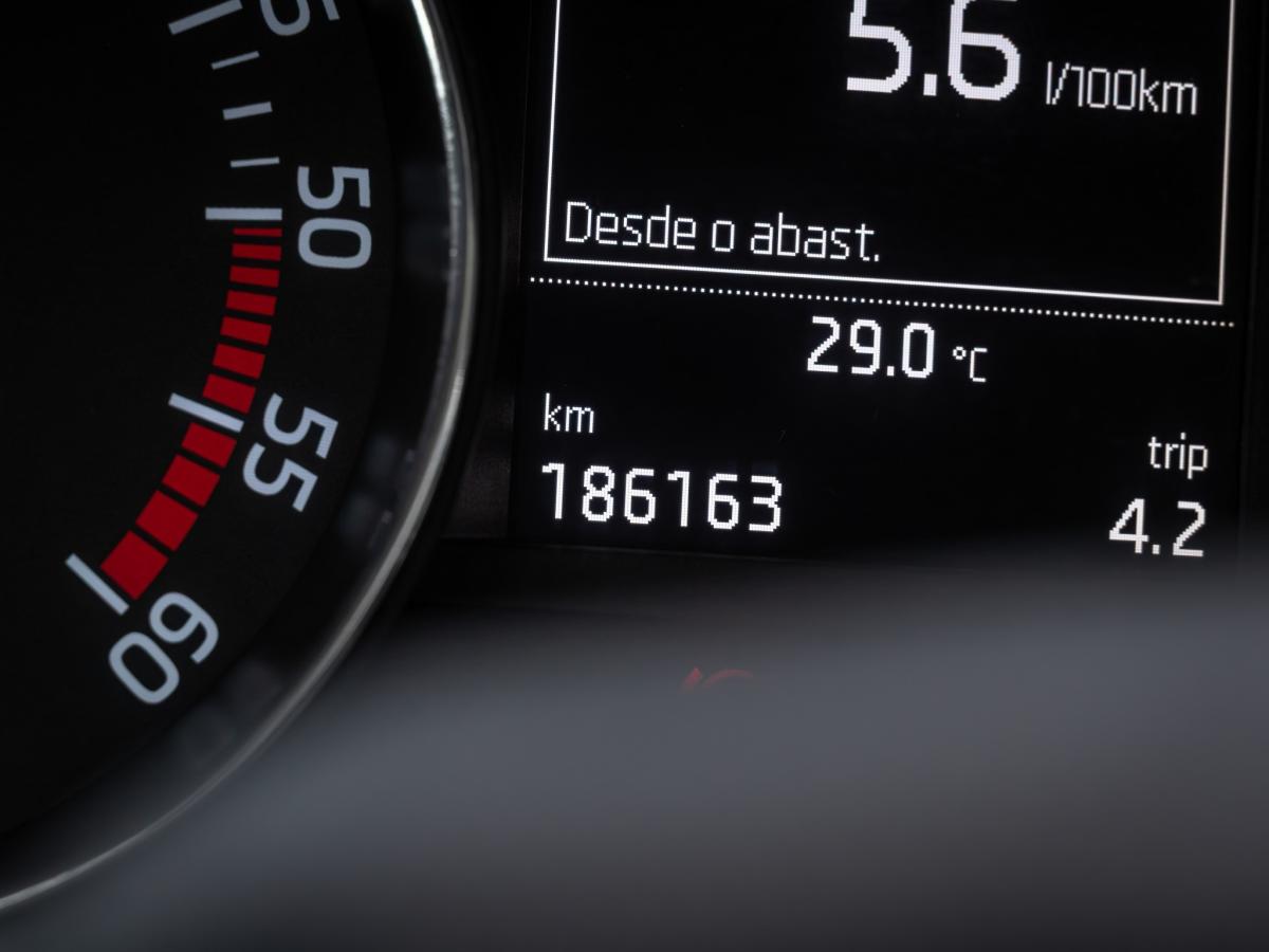 skoda-fabia-2015-diesel-1422cc