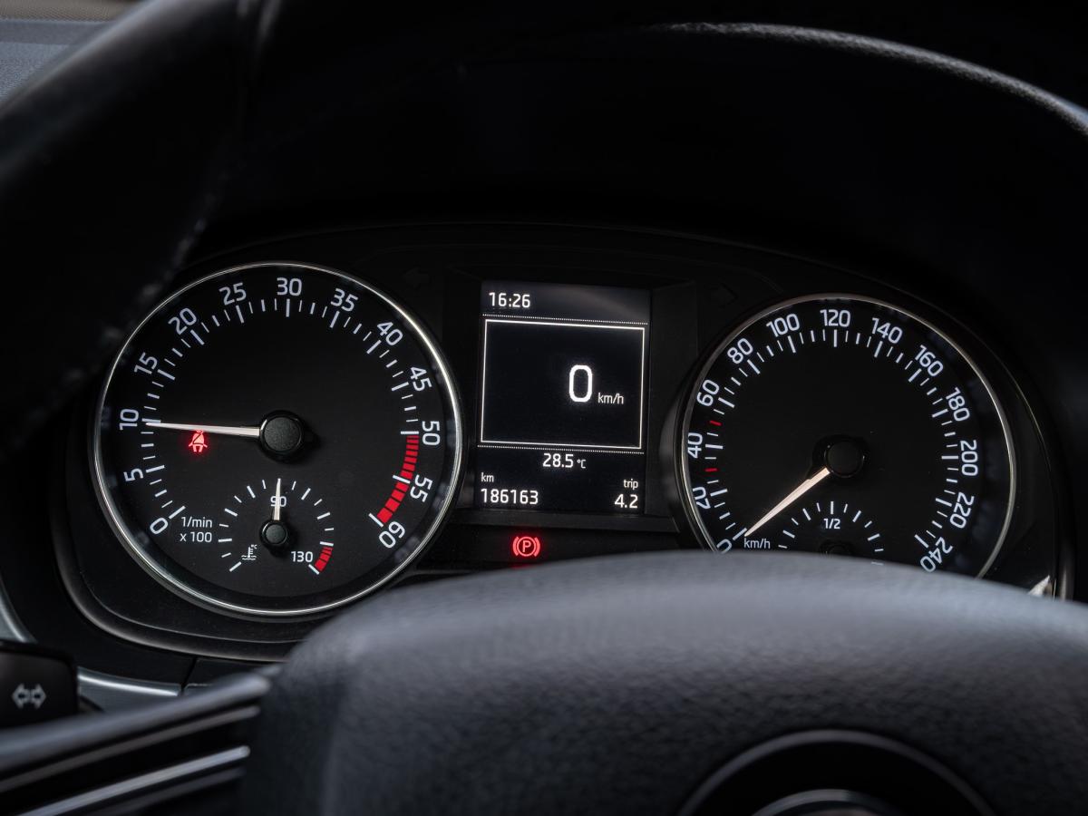 skoda-fabia-2015-diesel-1422cc