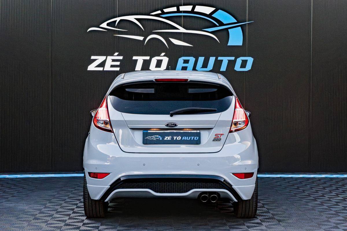 ford-fiesta-2016-gasolina-1596cc