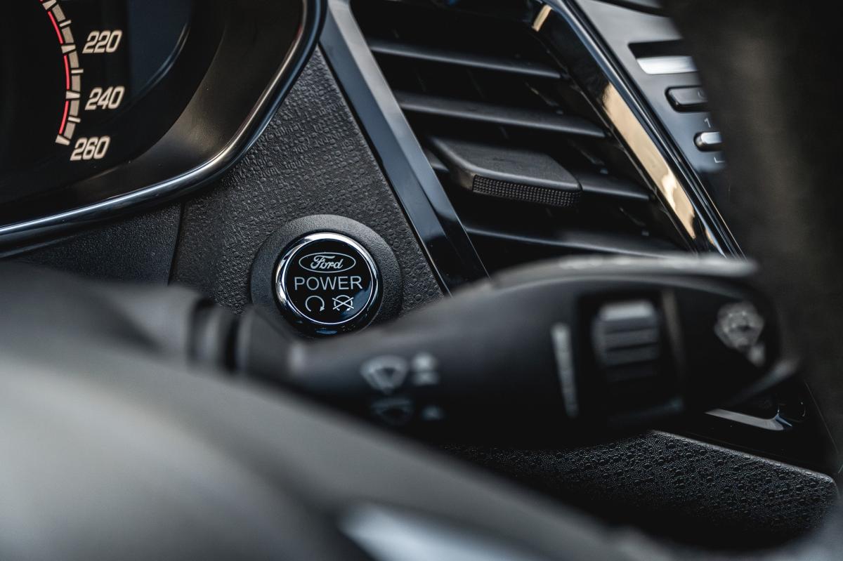 ford-fiesta-2016-gasolina-1596cc