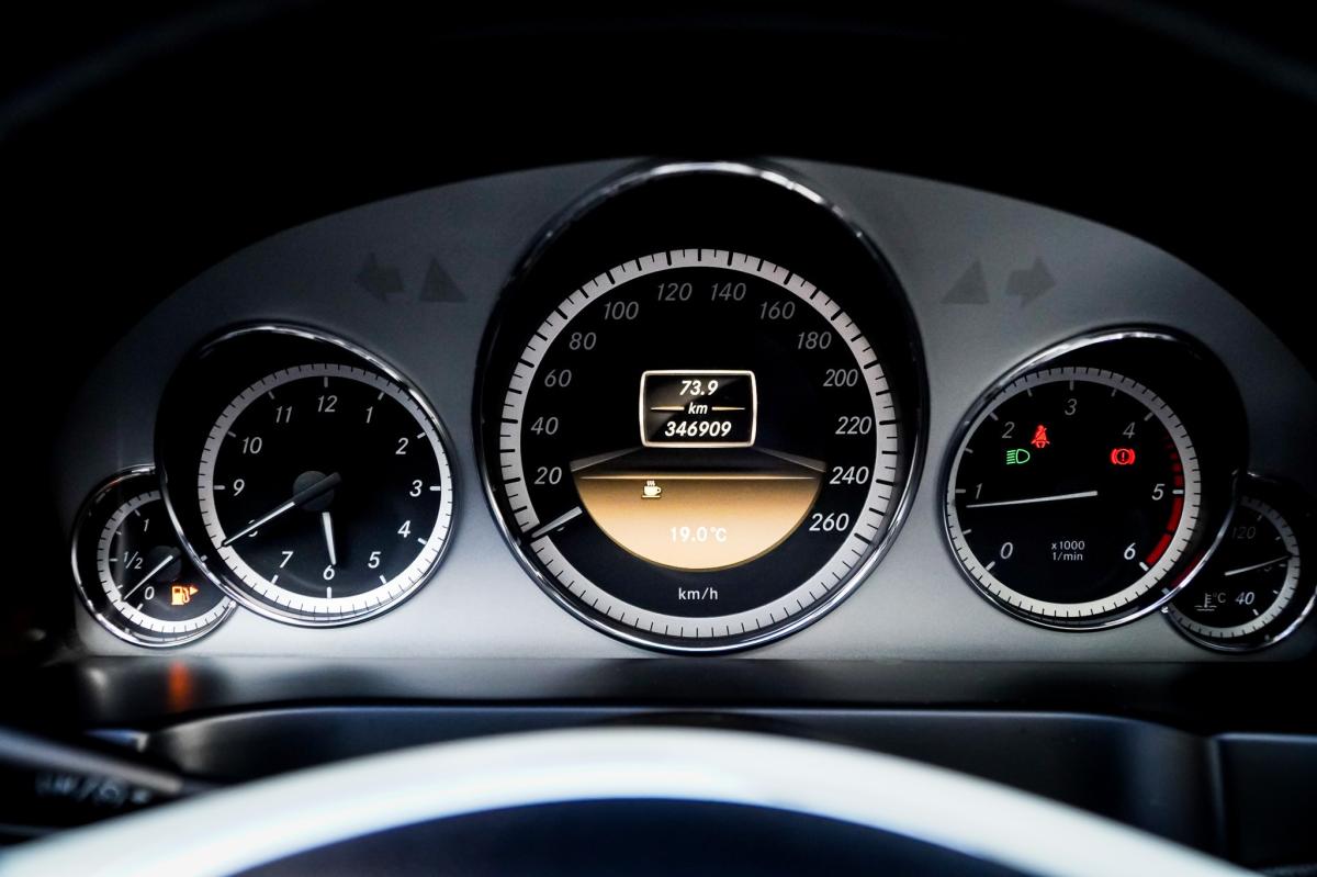 mercedes-benz-classe-e-2011-diesel-2143cc