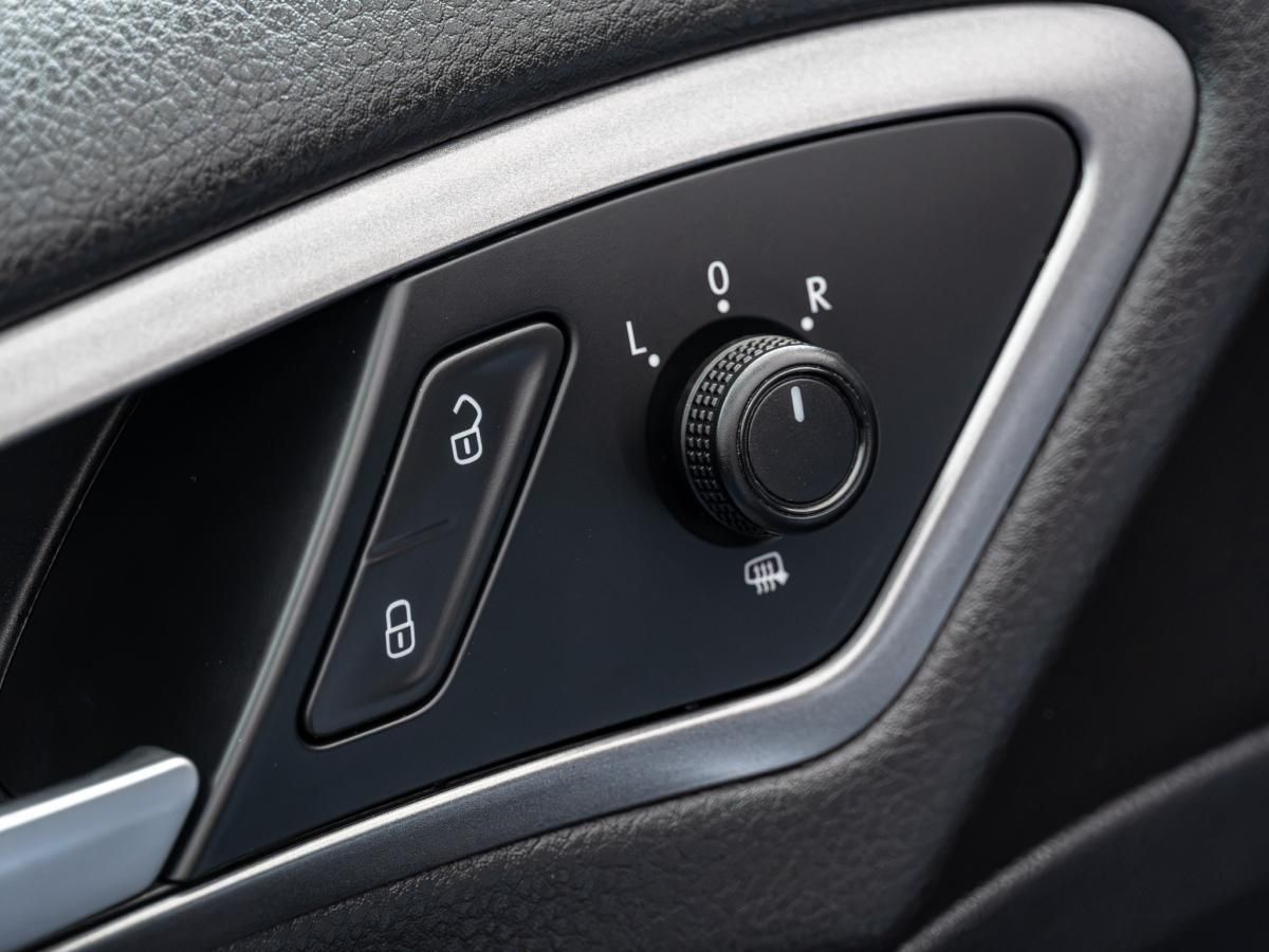 volkswagen-golf-2014-diesel-1598cc