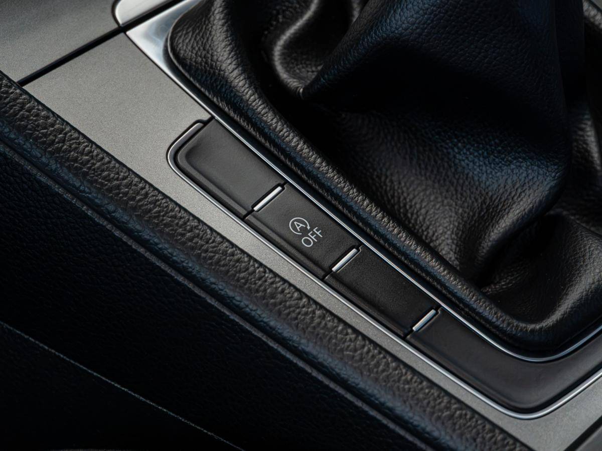 volkswagen-golf-2014-diesel-1598cc