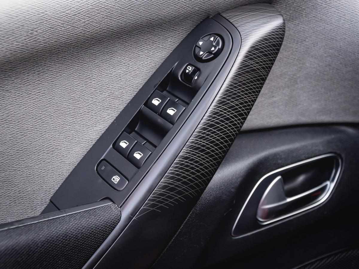 citroen-c4-grand-picasso-2015-diesel-1560cc