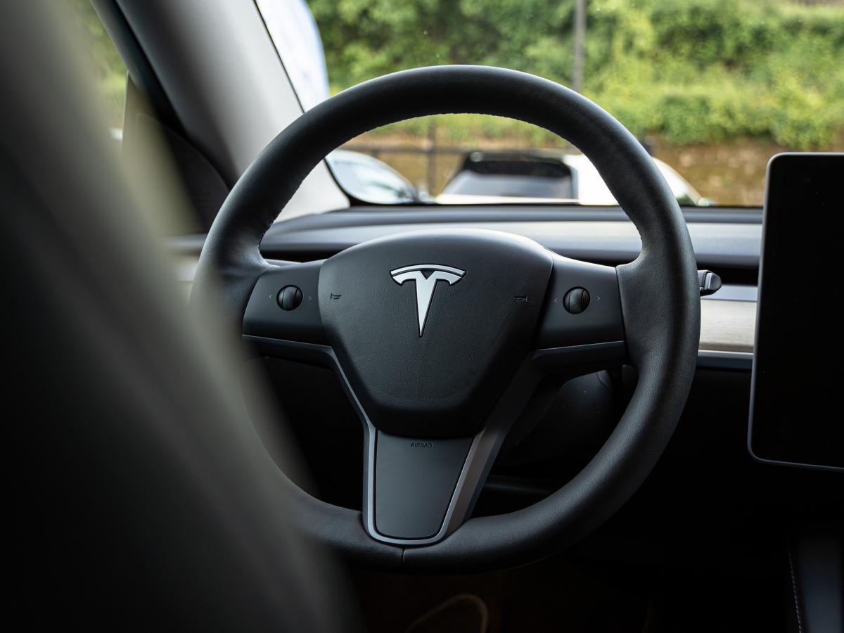 tesla-model-y-2023-eletrico-0cc
