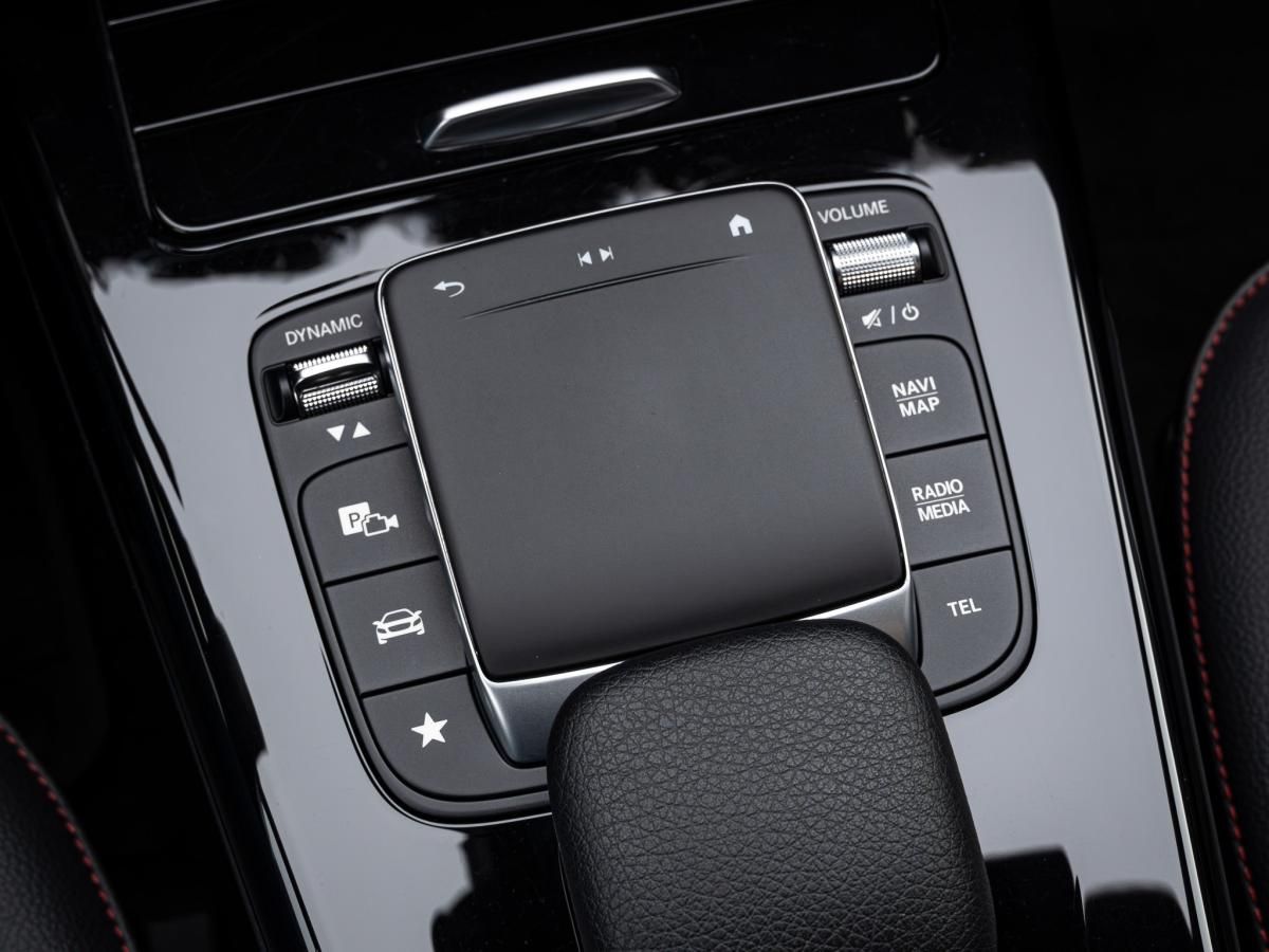 mercedes-benz-cla-2021-hibrido-a-gasolina-1332cc